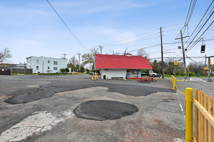 More Photos Of 735 E Hazelwood Ave, Rahway Land For Sale