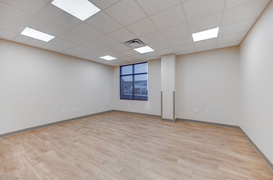 More Photos Of 1033 Alliance Park Dr, Bloomsburg Office For Lease