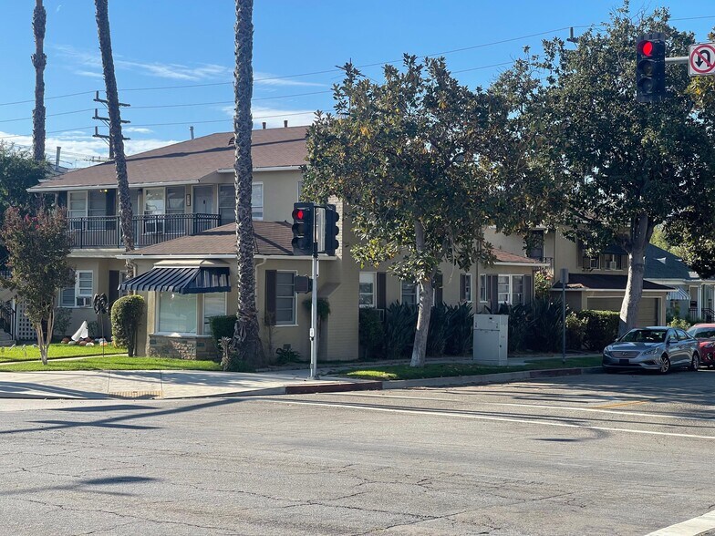 More Photos Of 988 W Glenoaks Blvd, Glendale Apartments For Sale