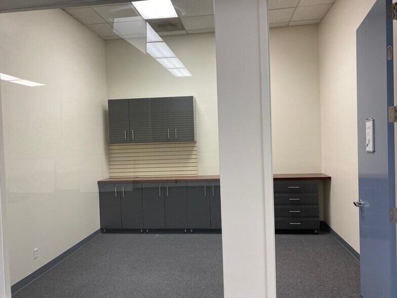 More Photos Of 1100 Industrial Rd, San Carlos Research And Development For Sale