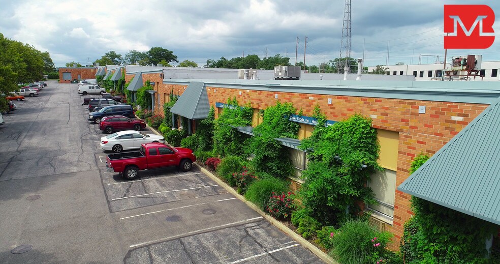 More Photos Of 95 Hoffman Ln, Islandia Warehouse For Lease