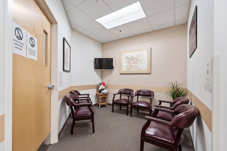 More Photos Of 25 Marston St, Lawrence Medical For Sale