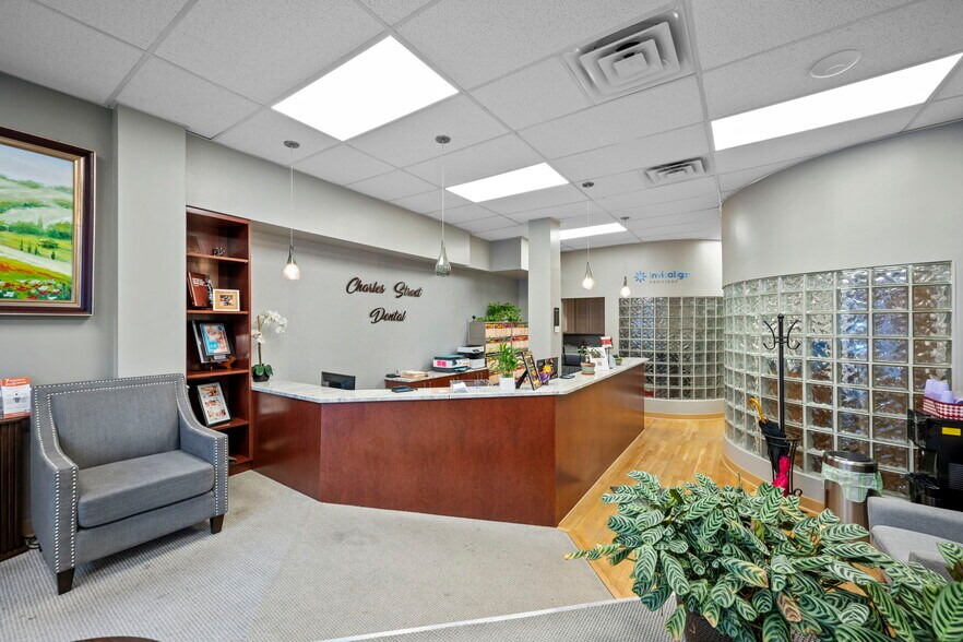 More Photos Of 338 N Charles St, Baltimore Storefront Retail Residential For Sale