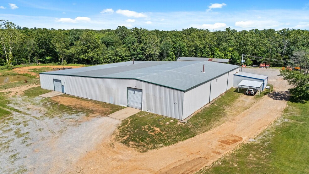 More Photos Of 23044 Honey Creek Rd, Sulphur Springs Distribution For Sale