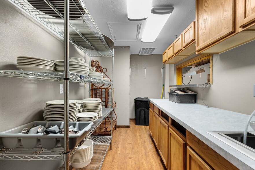 More Photos Of 2079 State Road Y, Linn Creek Restaurant For Sale