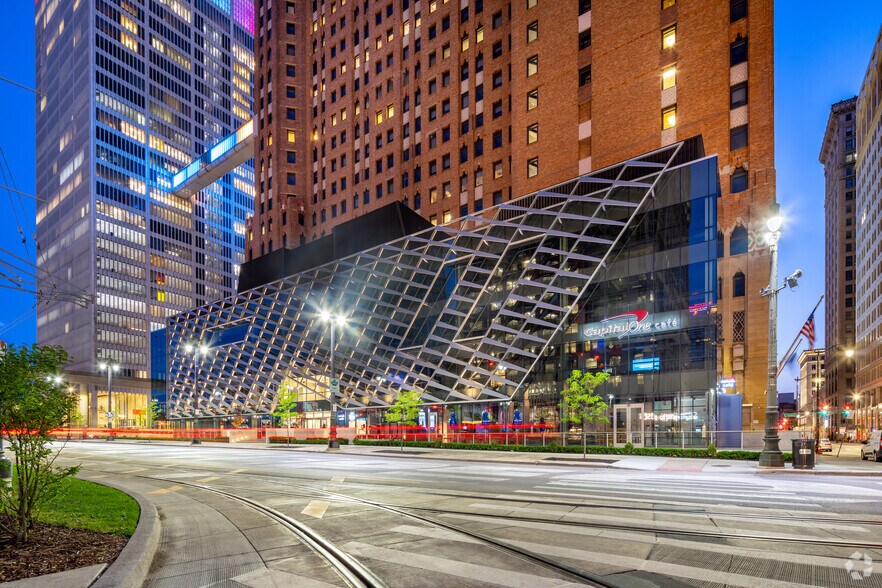 More Photos Of 511 Woodward Ave, Detroit Office For Sale