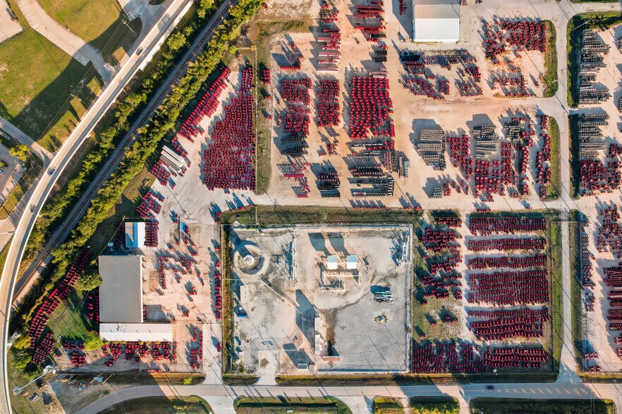 More Photos Of 9330 Jackrabbit Rd, Houston Warehouse For Sale