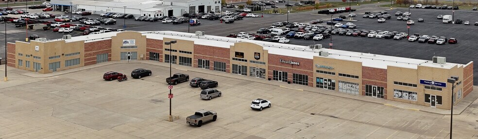 More Photos Of 100 Stadium Dr, Defiance Storefront For Lease