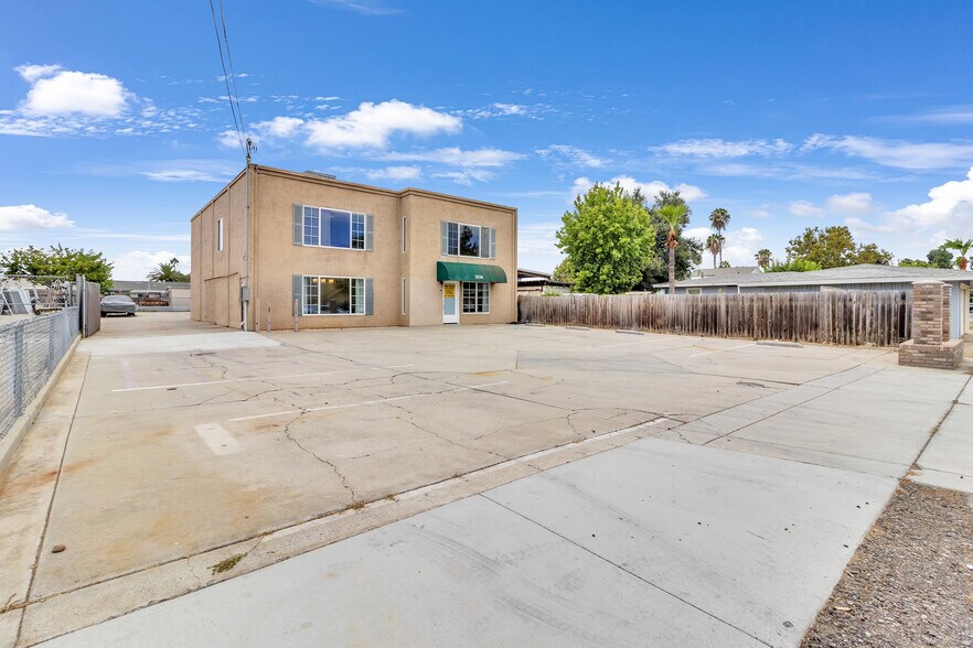 More Photos Of 1338 D St, Ramona Office For Sale