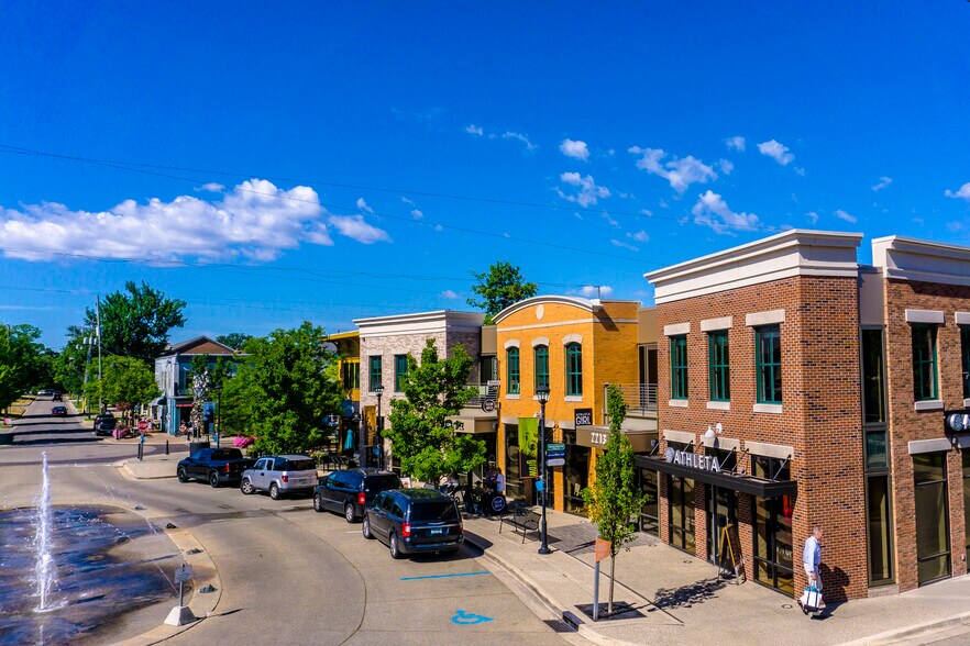 More Photos Of 2255 Wealthy St SE, Grand Rapids Unknown For Lease