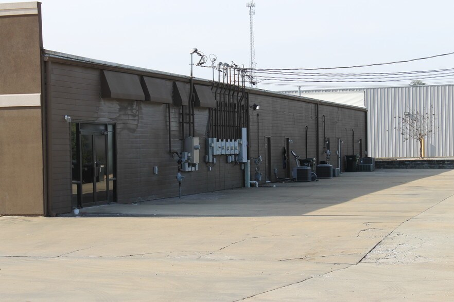 More Photos Of 3916 US-80, Phenix City Storefront Retail Office For Lease