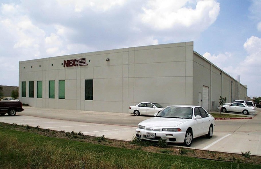 More Photos Of 2452 Lacy Ln, Carrollton Flex For Lease