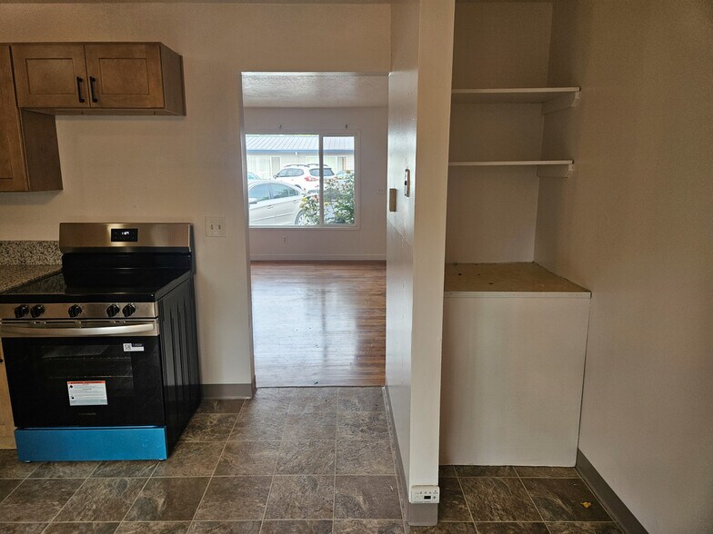 More Photos Of 12920 SE Powell Blvd, Portland Apartments For Sale