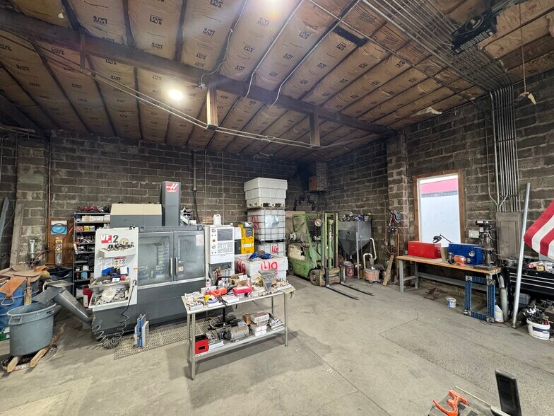 More Photos Of 305 Central Ave, Wiggins Auto Salvage Facility For Lease