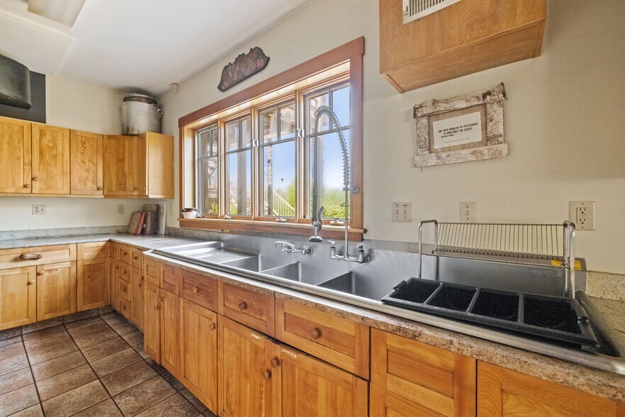 More Photos Of 218 Streeter Woods Rd, Dorchester Lodge Meeting Hall For Sale