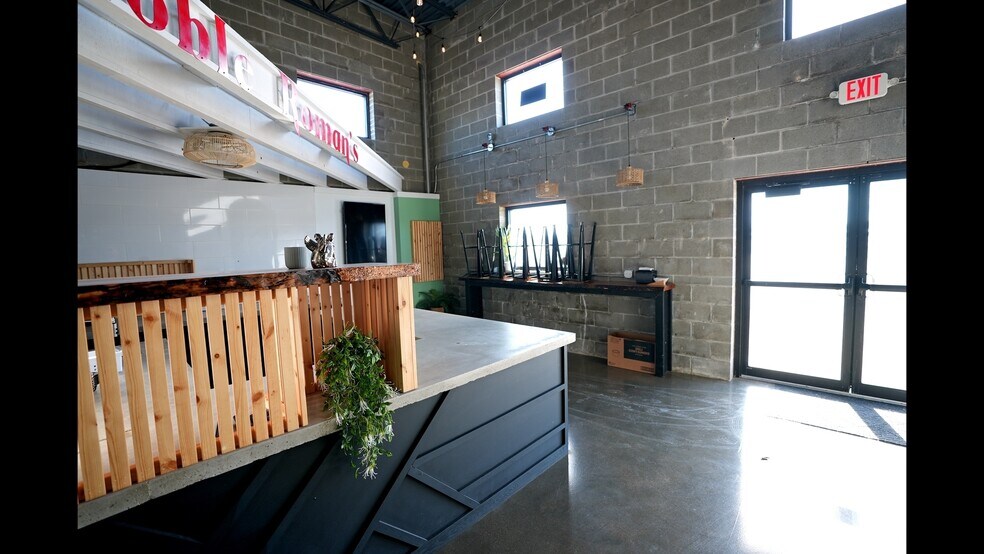 More Photos Of 910 W Ann Blvd, Greensburg General Retail For Sale