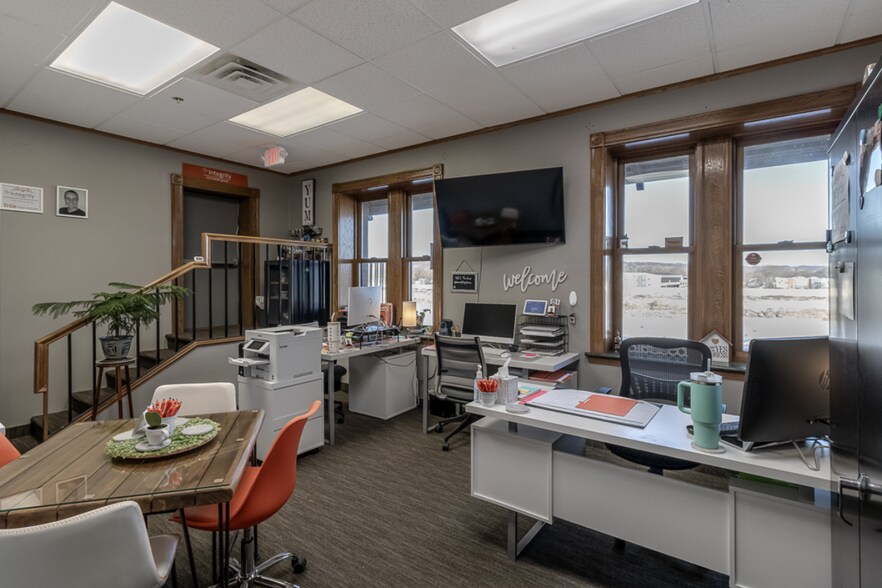 More Photos Of 112-142 S Riverfront Dr, Mankato Office For Lease