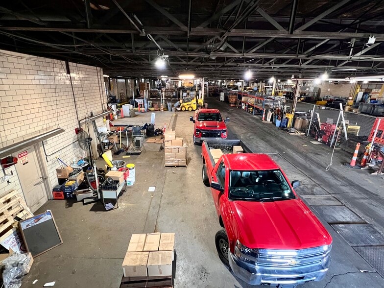 More Photos Of 1700 Island Ave, Pittsburgh Warehouse For Lease
