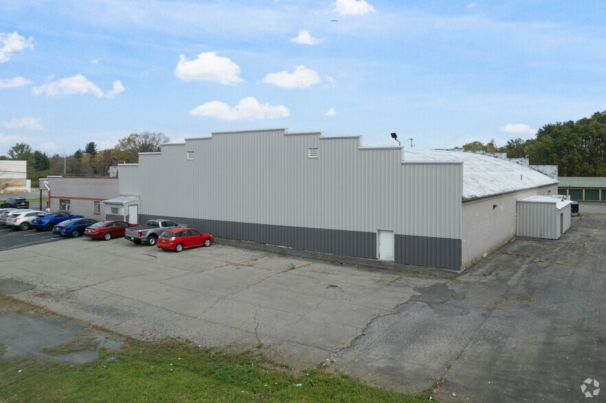 More Photos Of 249 Wallins Corners Rd, Amsterdam Bowling Alley For Sale