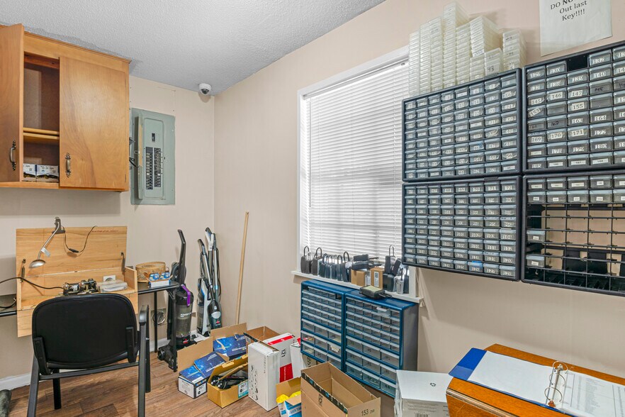 More Photos Of 1060 Miles Xing, Fort Stewart Office For Sale