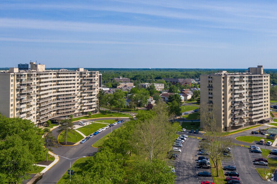 More Photos Of 3005 Chapel Ave, Cherry Hill Apartments For Sale