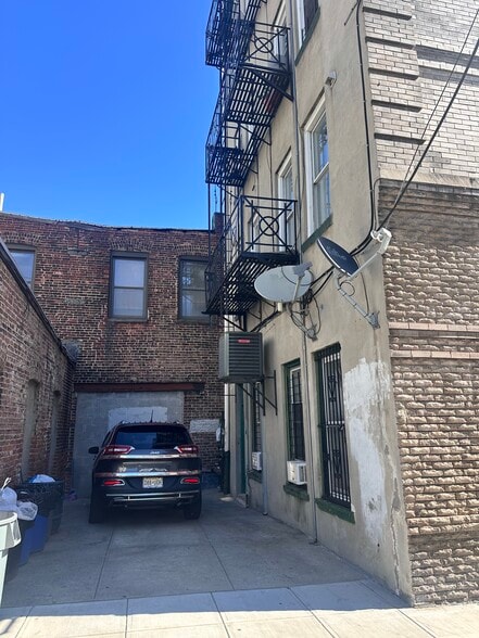 More Photos Of 1701 New York Ave, Union City Apartments For Sale