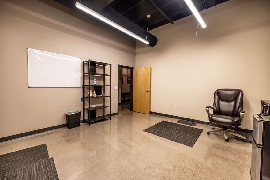 More Photos Of 2433-2439 E University Dr, Tempe Storefront Retail Office For Sale