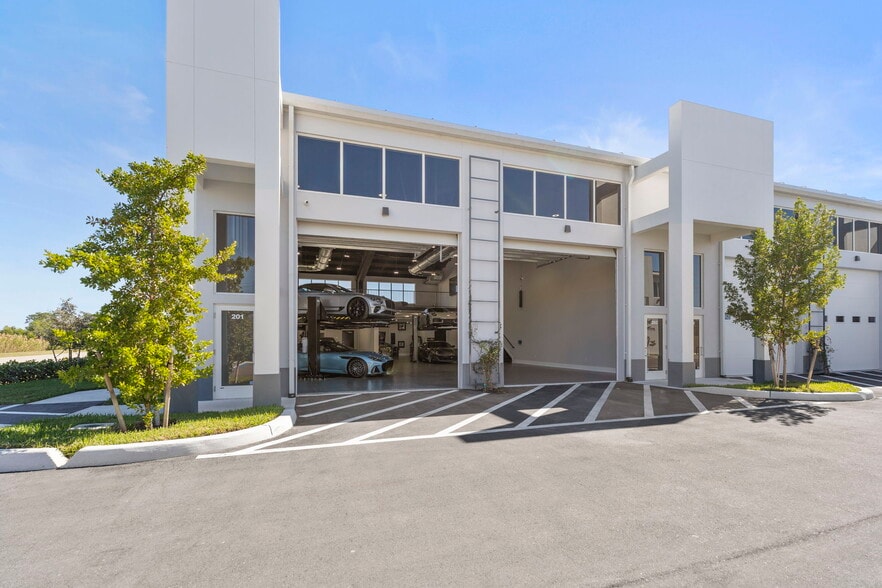 More Photos Of 3584 Plover, Naples Warehouse For Sale