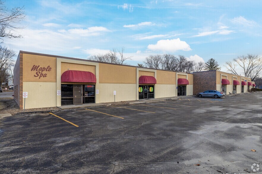 More Photos Of 8033 University Blvd, Clive Office For Lease