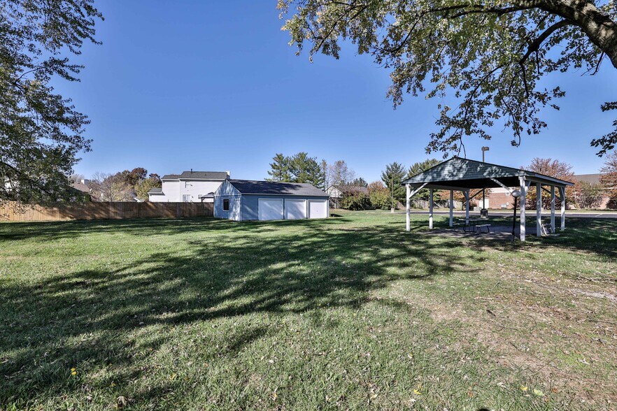 More Photos Of 8523 Cincinnati-Columbus Rd, West Chester Office For Sale