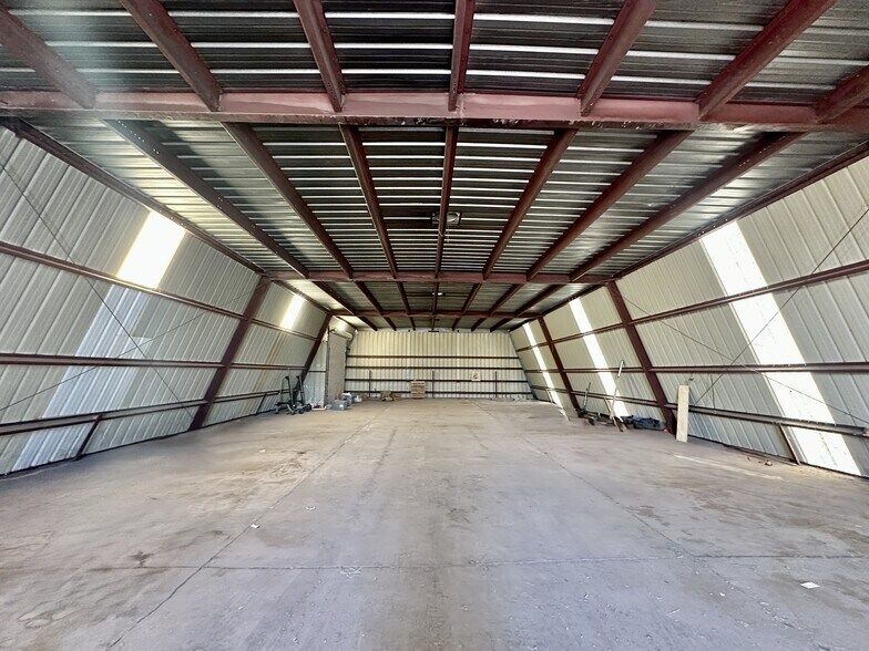 More Photos Of 104 E 2nd St, Safford Warehouse For Sale
