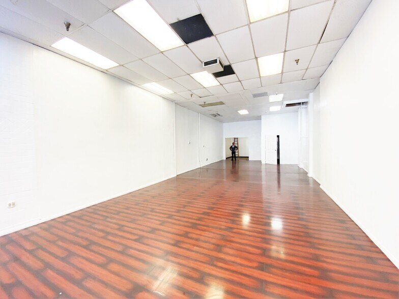 More Photos Of 248-260 S Broadway, Los Angeles General Retail For Sale