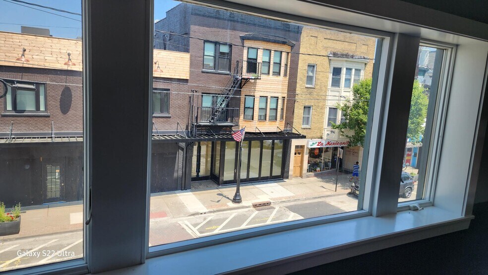 More Photos Of 170-172 Spring St, Newton Office For Sale