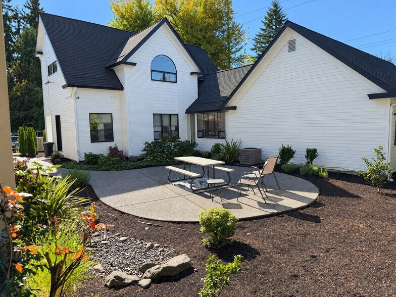 More Photos Of 8513-8515 NE Hazel Dell Ave, Vancouver Medical For Sale