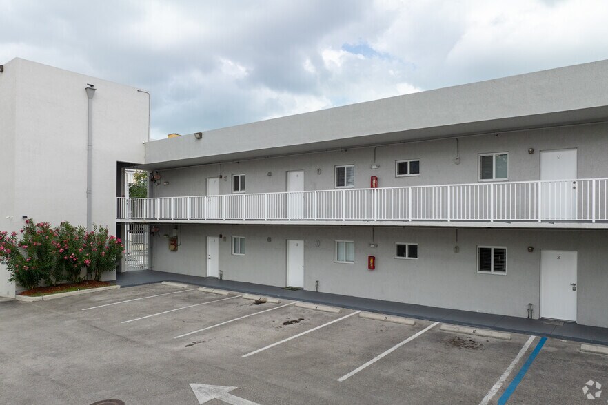 More Photos Of 750 SW 2nd St, Miami Apartments For Sale