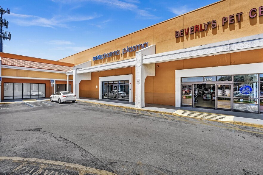 More Photos Of 8030-8384 N Pines Blvd, Pembroke Pines General Retail For Lease