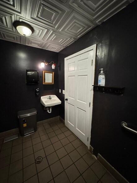 More Photos Of 553 W Main St, Sylva Restaurant For Lease