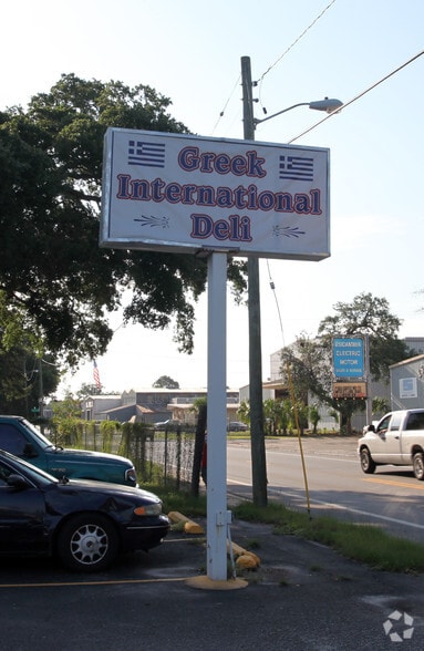 More Photos Of 1180 Main St, Pensacola Freestanding For Lease