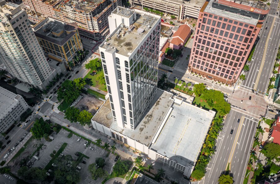 More Photos Of 100 SE 3rd Ave, Fort Lauderdale Office Residential For Lease