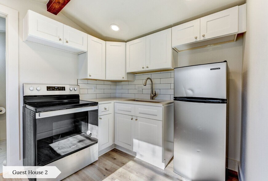 More Photos Of 7002 Whispering Oaks Dr, Austin Specialty For Sale