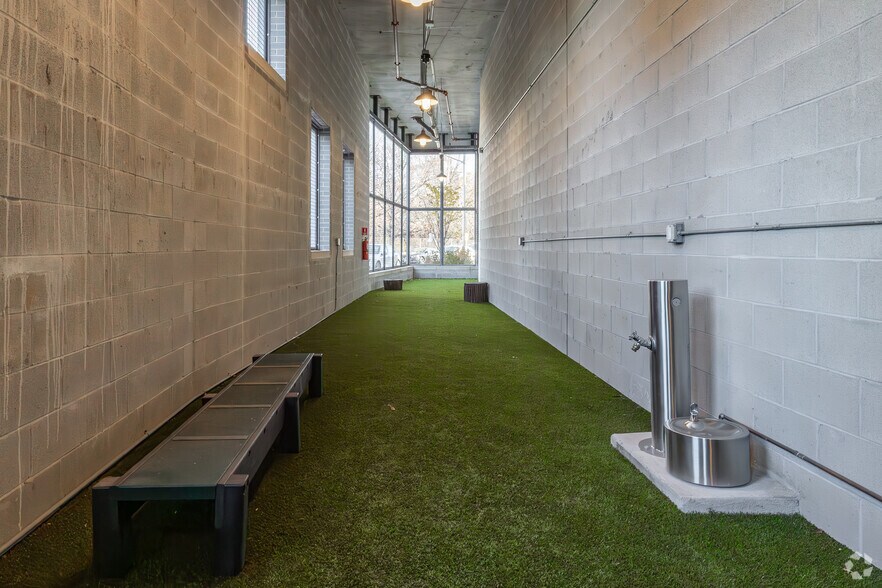 More Photos Of 670 N May St, Chicago Apartments For Lease