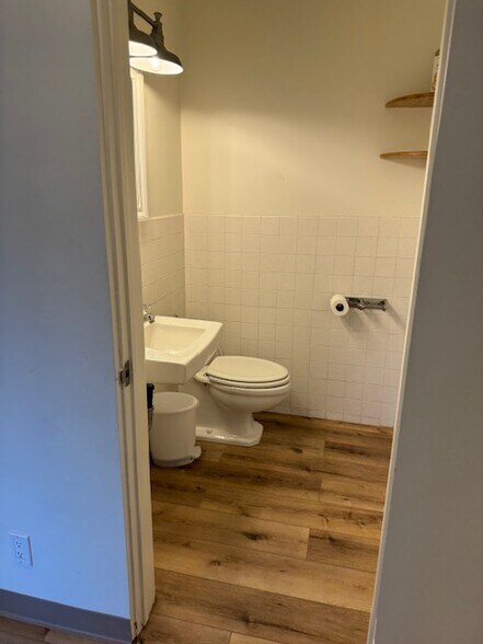 More Photos Of 1711 Via El Prado, Redondo Beach Medical For Lease