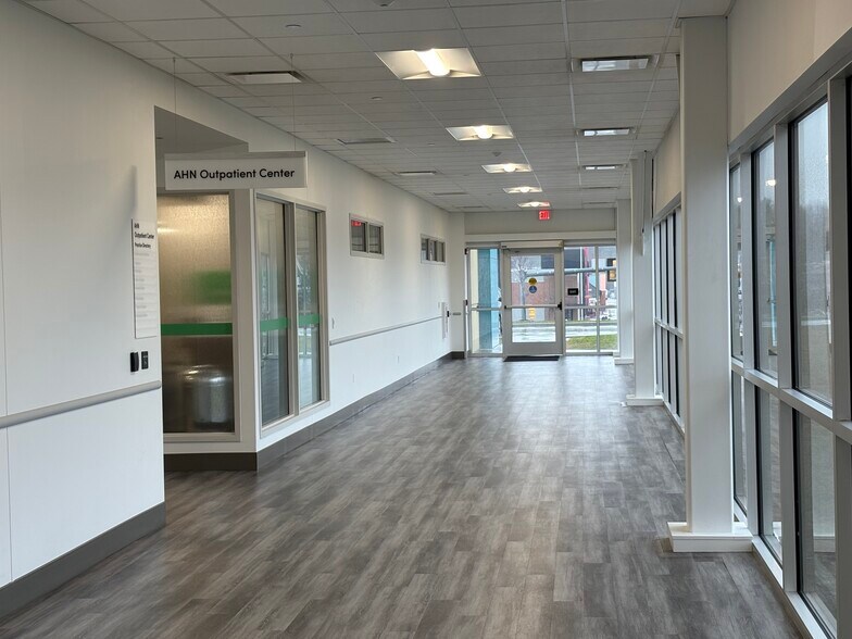 More Photos Of 80 Matthew Dr, Uniontown Medical For Lease