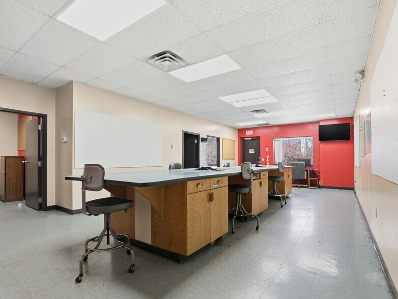 More Photos Of 381 Old Mills Rd, Towanda Warehouse For Sale