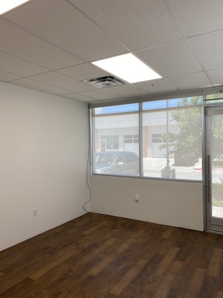 More Photos Of 7037 Twin Hills Ave, Dallas Unknown For Lease