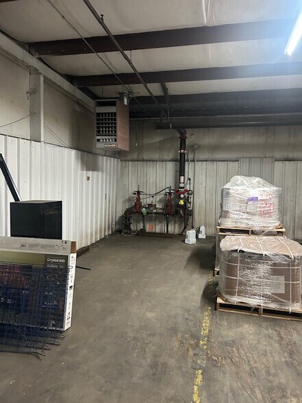 More Photos Of 301 Jane pl, Lowell Truck Terminal For Sale