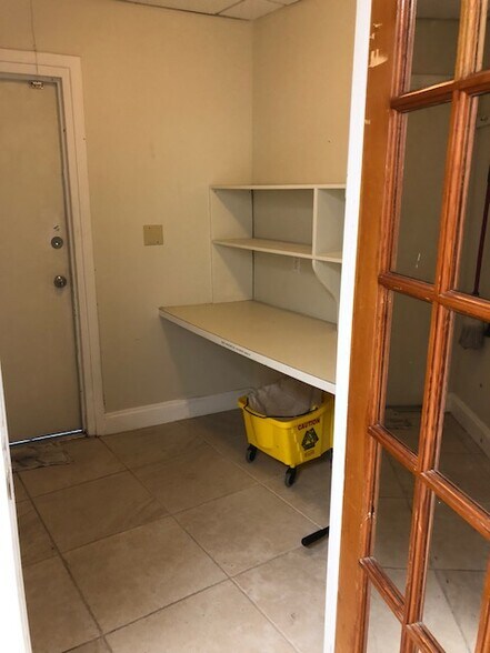 More Photos Of 3418 N Ocean Blvd, Fort Lauderdale Storefront Retail Office For Lease