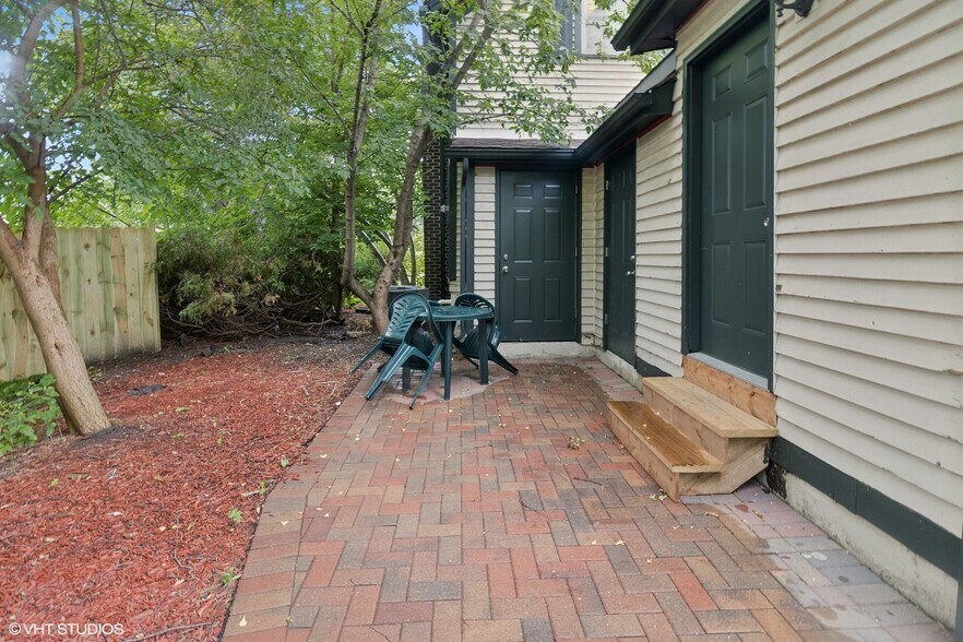 More Photos Of 438 N Hough St, Barrington Office For Sale