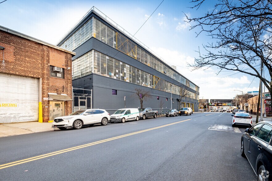 More Photos Of 58-30 Grand Ave, Maspeth Warehouse For Lease