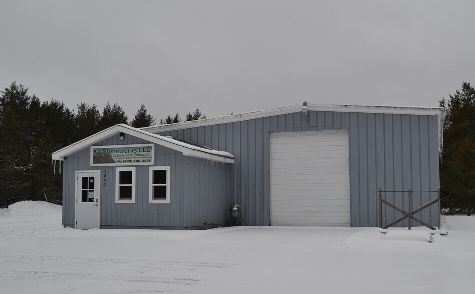 More Photos Of 10403 N Roscommon Rd, Roscommon Warehouse For Sale